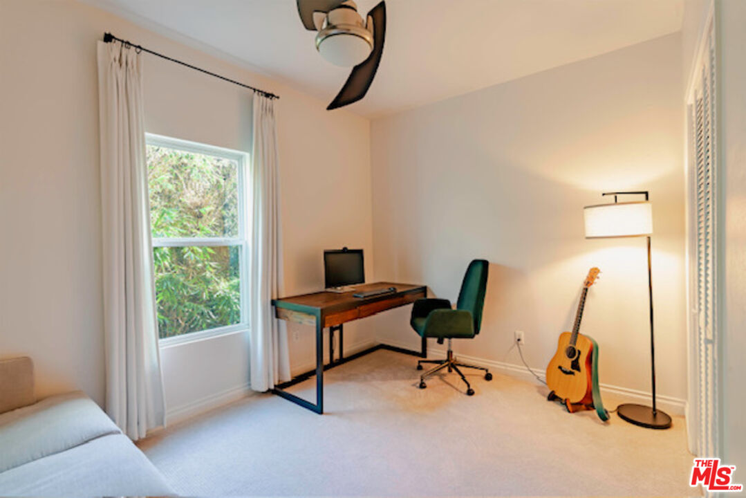 956 S Wilton Pl Unit: 305