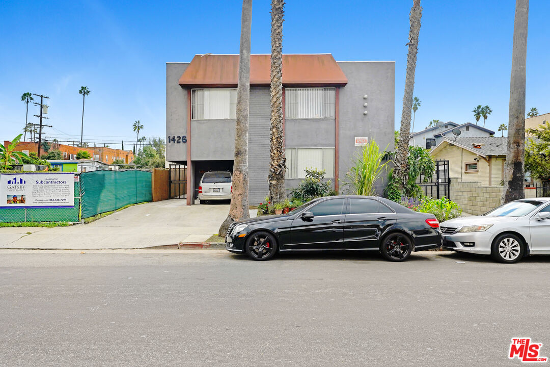 1426 S Cochran Ave Unit: 6