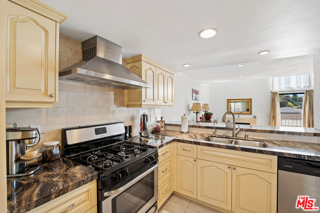 4315 Freedom Dr Unit: 7