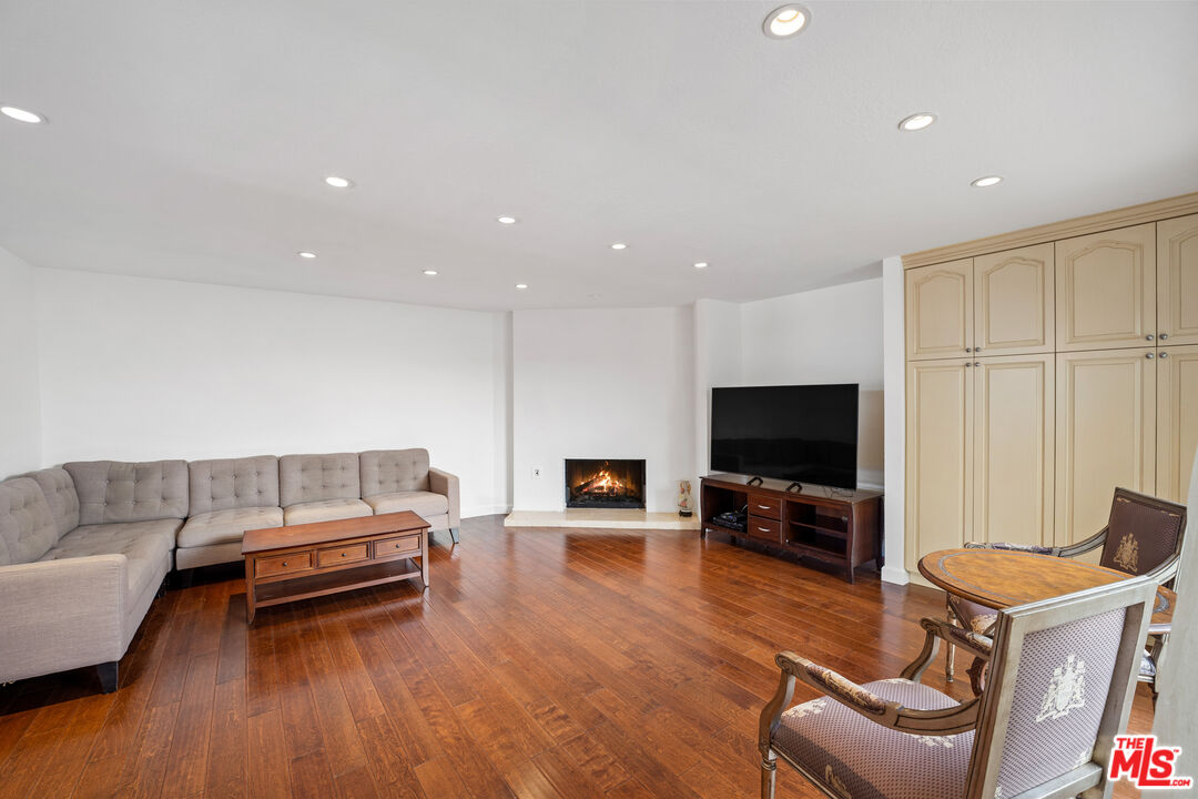 4315 Freedom Dr Unit: 7