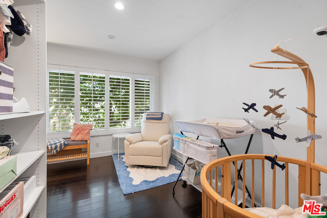 165 N Swall Dr Unit: 201