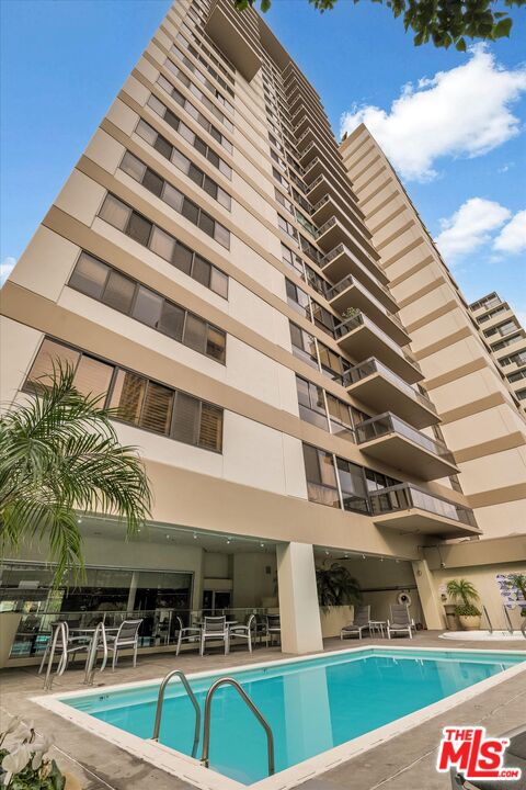 10445 Wilshire Blvd Unit: 904