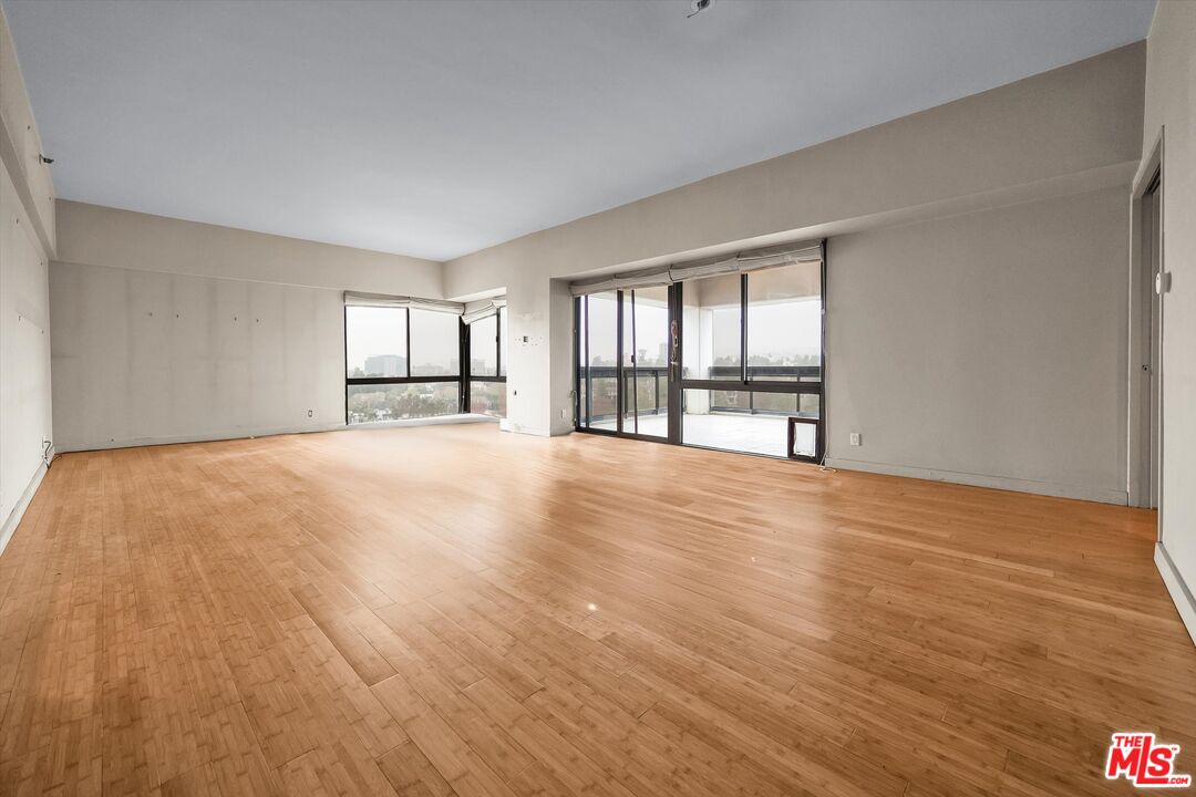 10445 Wilshire Blvd Unit: 904