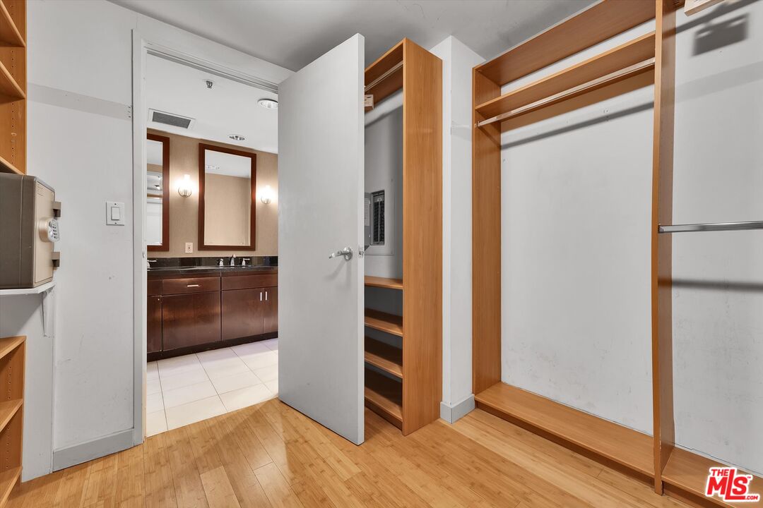 10445 Wilshire Blvd Unit: 904