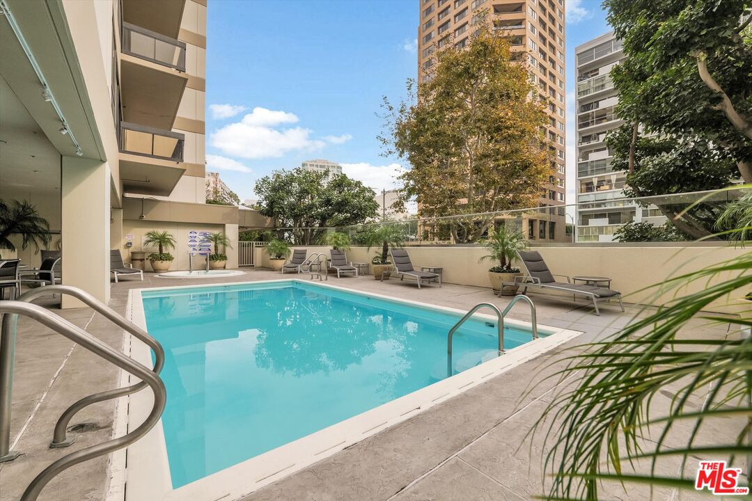 10445 Wilshire Blvd Unit: 904