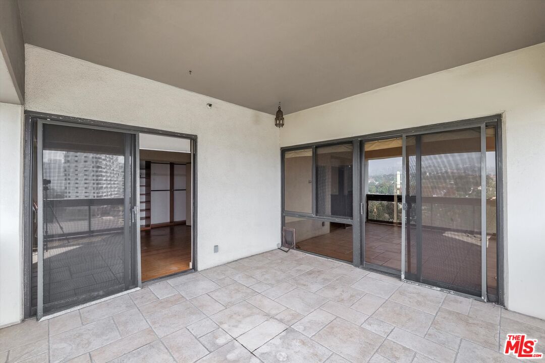 10445 Wilshire Blvd Unit: 904