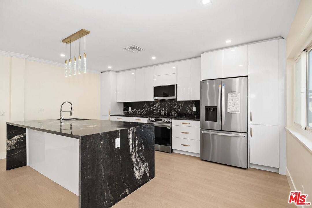 1223 23rd St Unit: C