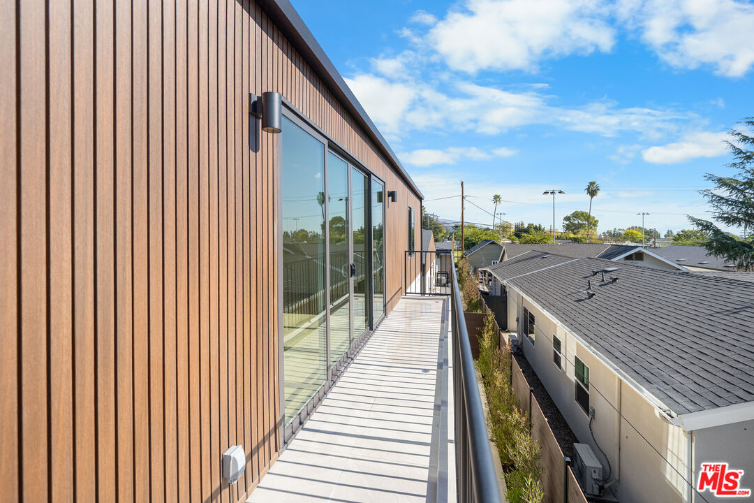 1688 N Sierra Bonita Ave