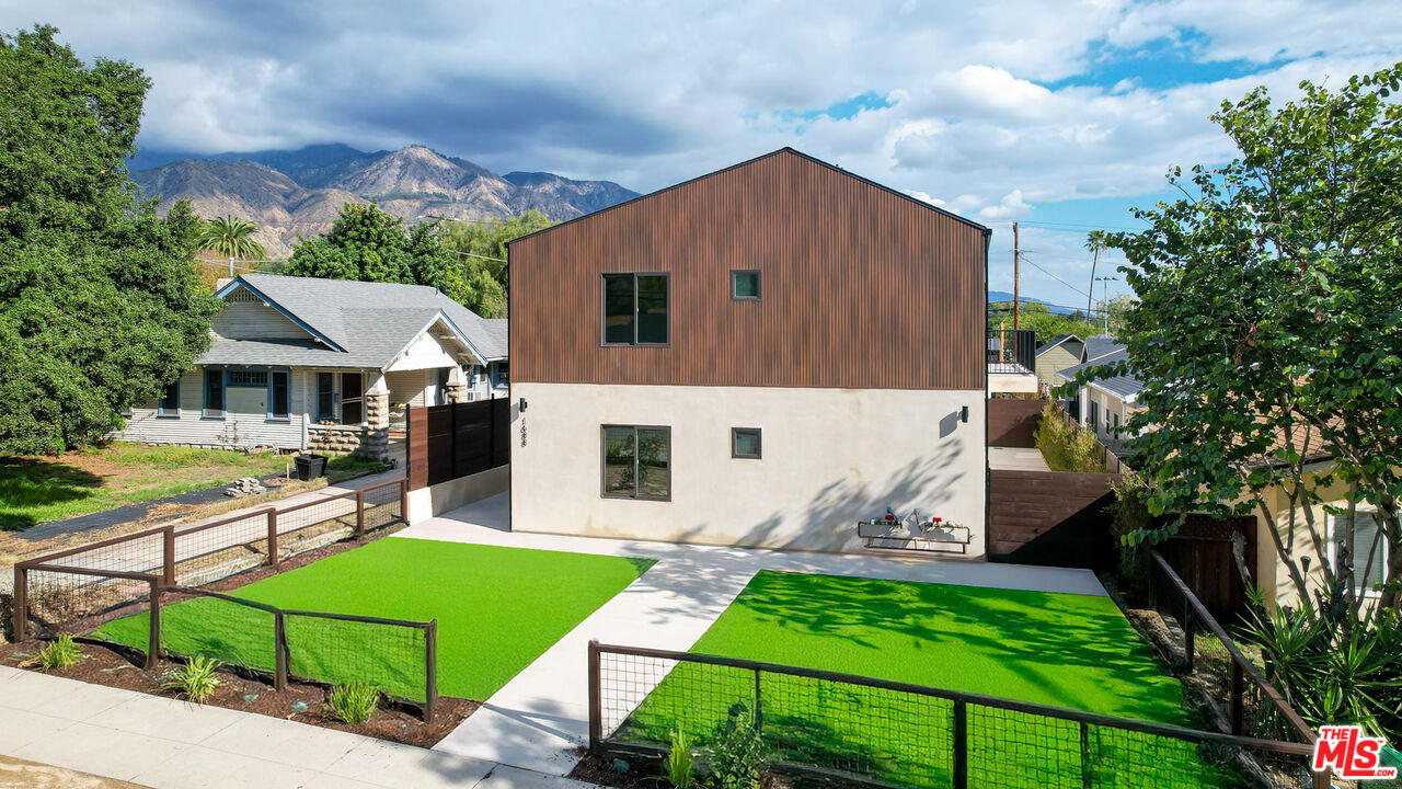 1688 N Sierra Bonita Ave