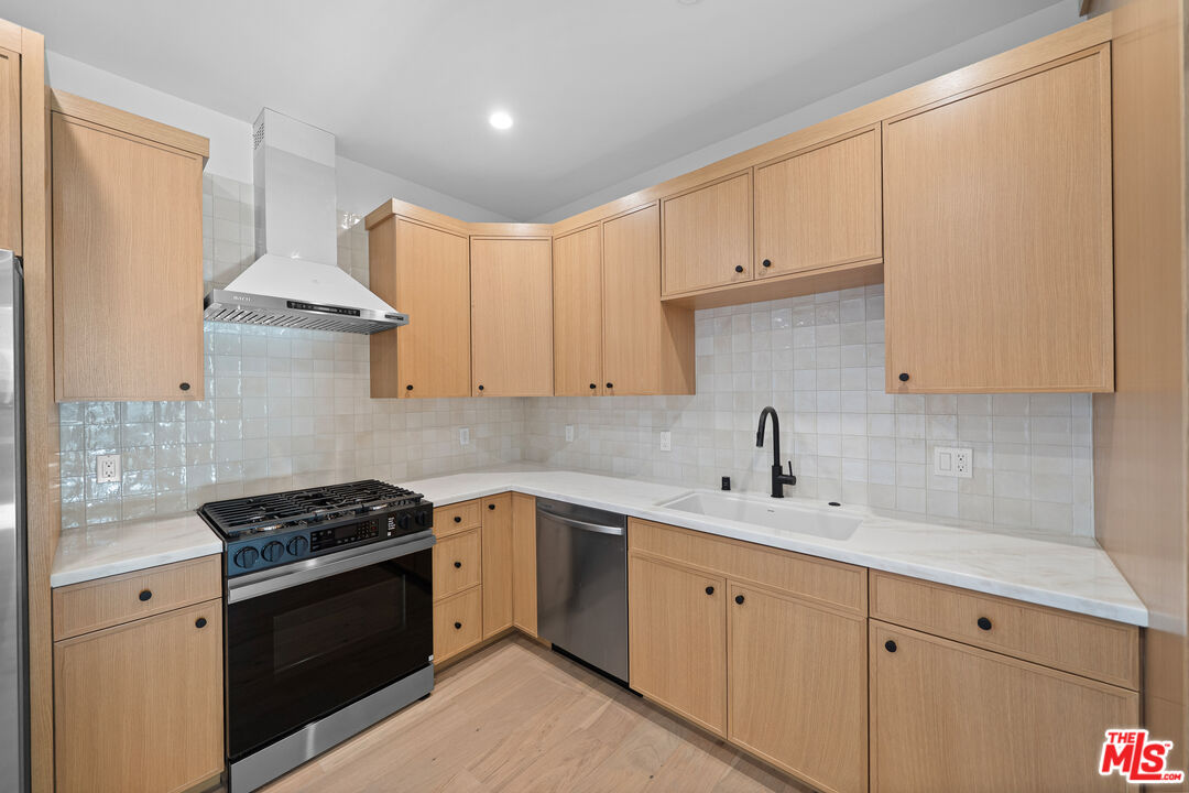 1688 N Sierra Bonita Ave