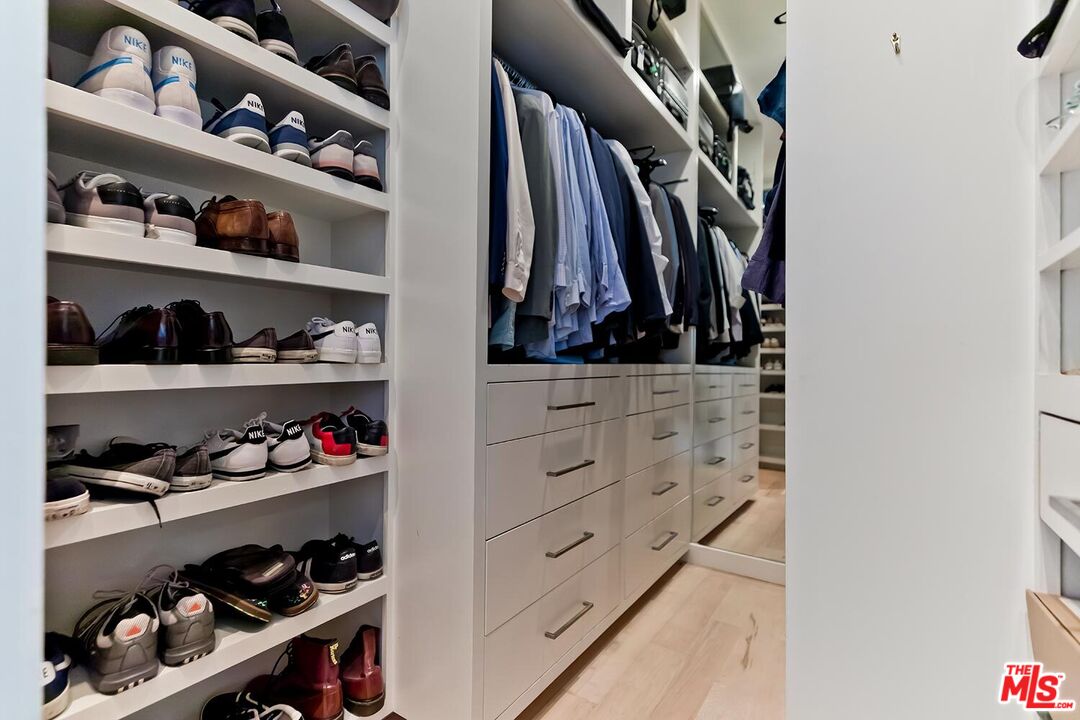 1137 Hacienda Pl Unit: 104