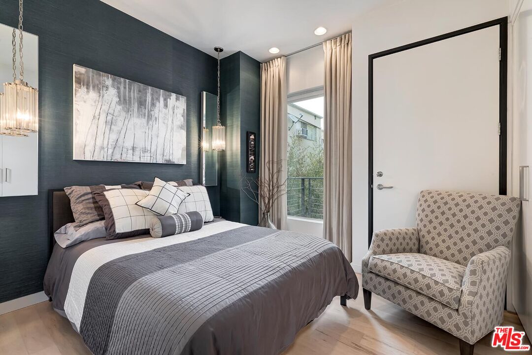 1137 Hacienda Pl Unit: 104