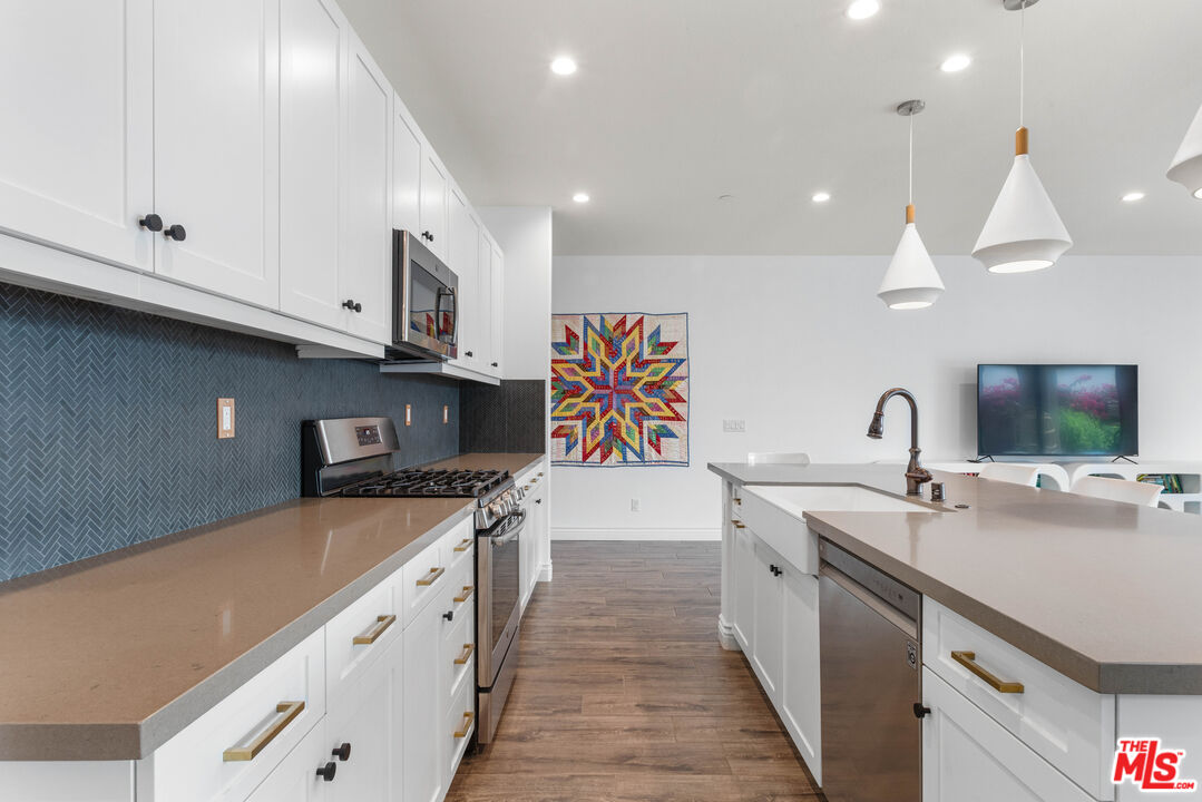 82425 Murray Canyon Dr