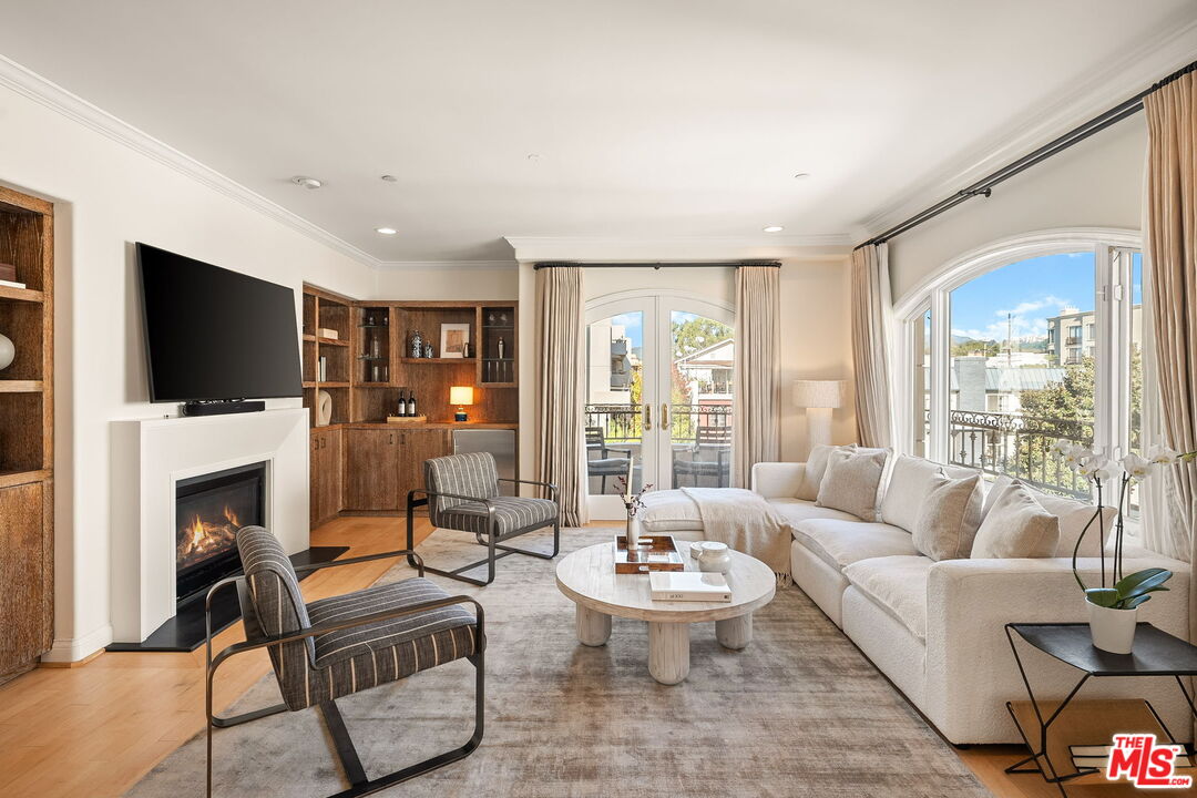 11916 Gorham Ave Unit: 302