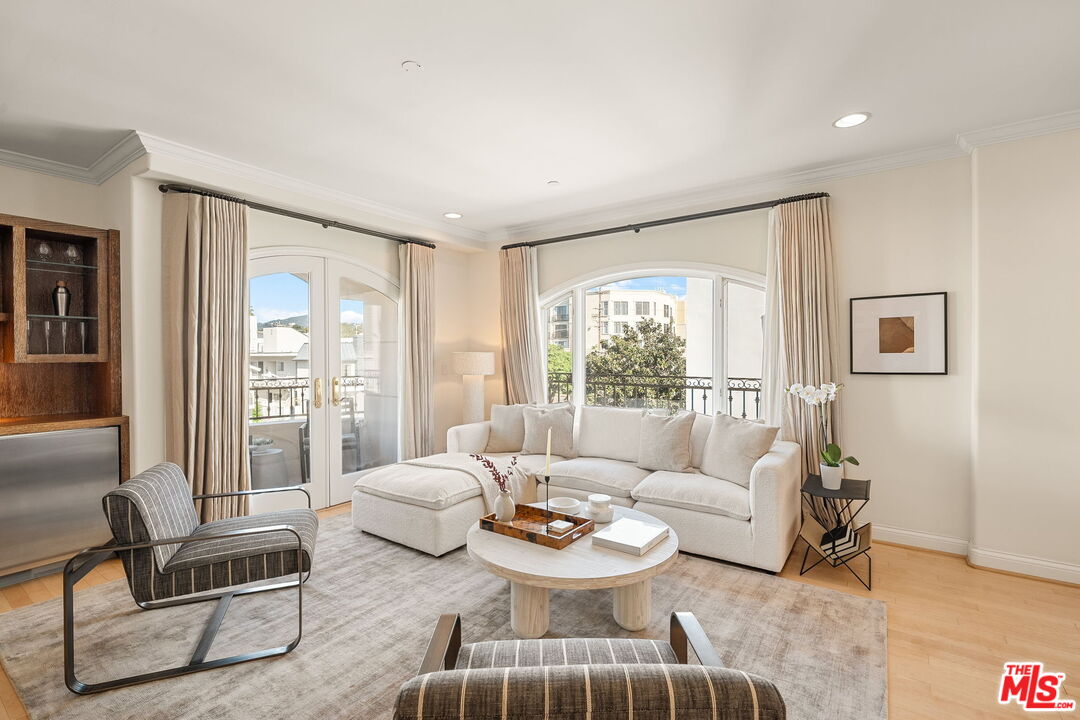 11916 Gorham Ave Unit: 302