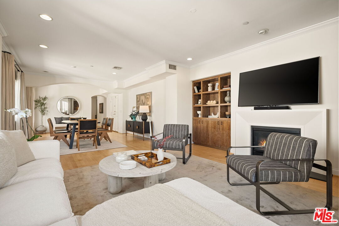 11916 Gorham Ave Unit: 302