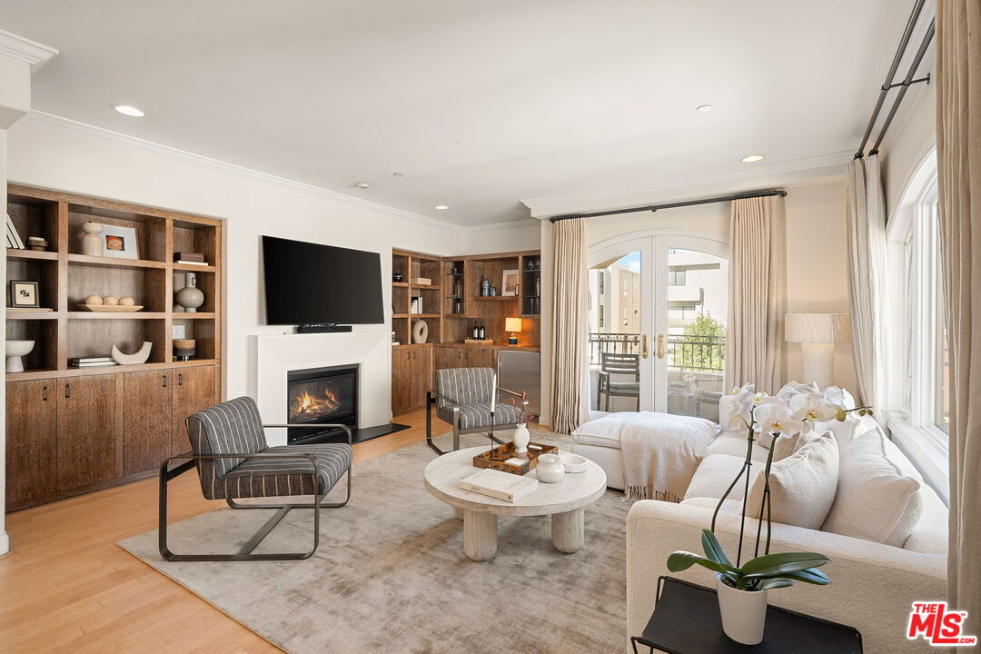 11916 Gorham Ave Unit: 302