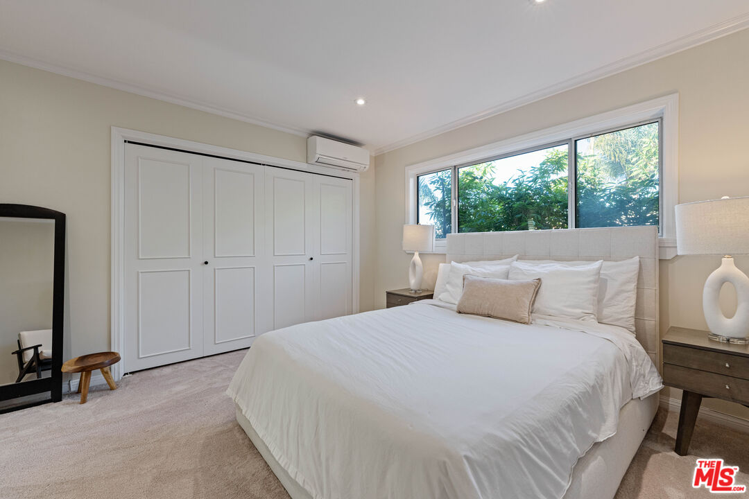 832 Euclid St Unit: 203