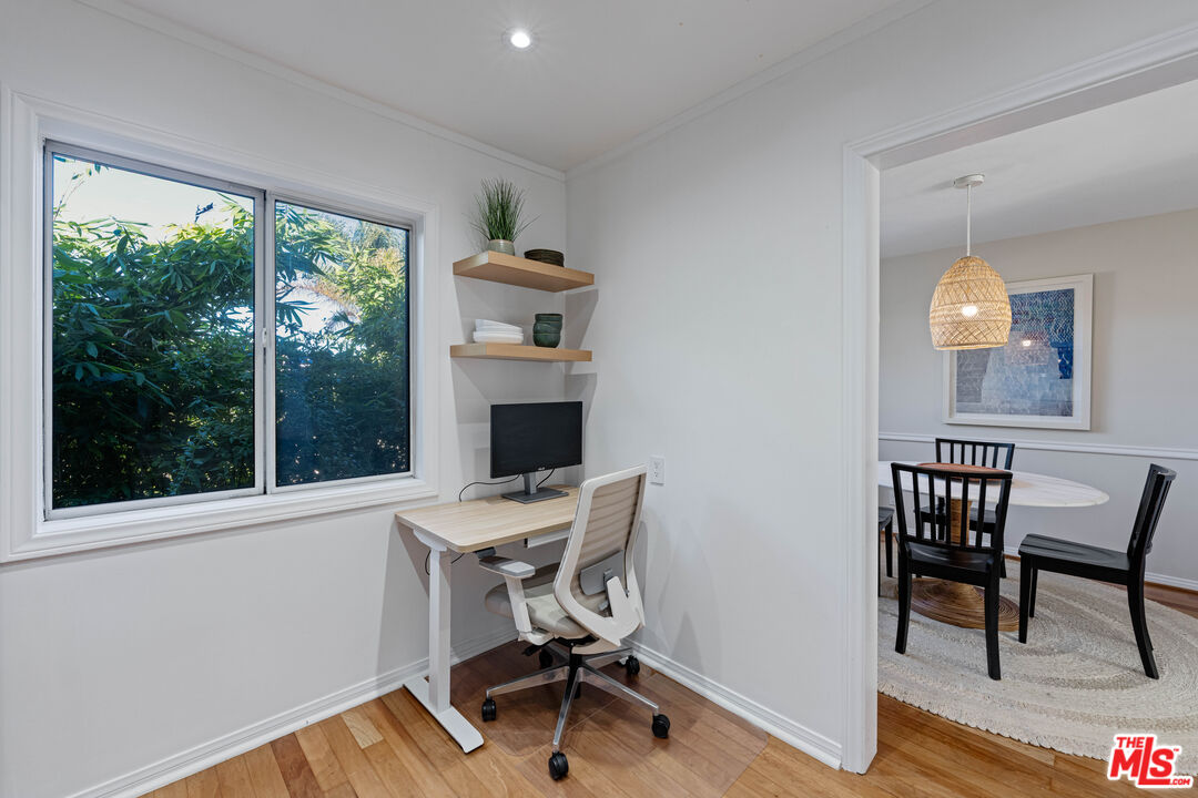 832 Euclid St Unit: 203