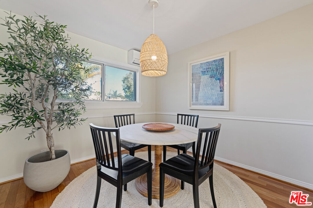 832 Euclid St Unit: 203