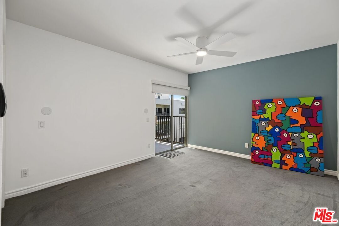 949 N Kings Rd Unit: 309