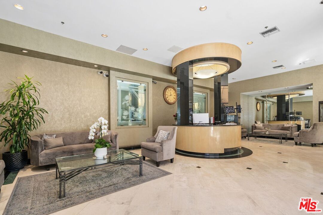 10535 Wilshire Blvd Unit: 904