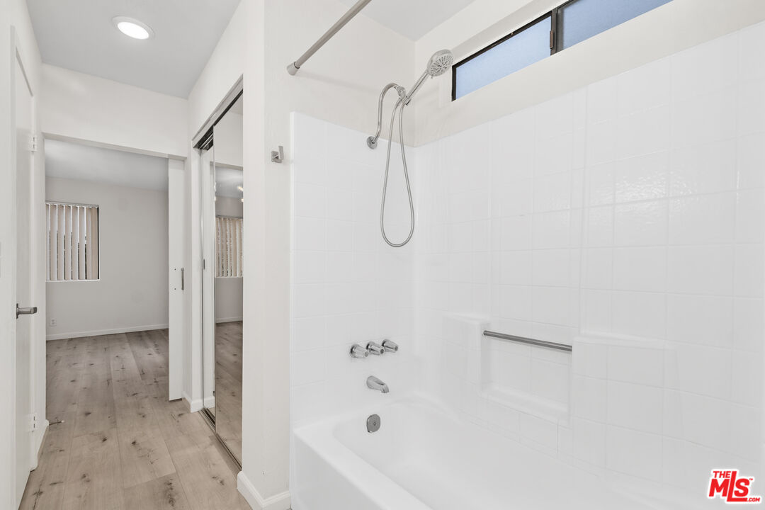 1802 Purdue Unit: UNIT B