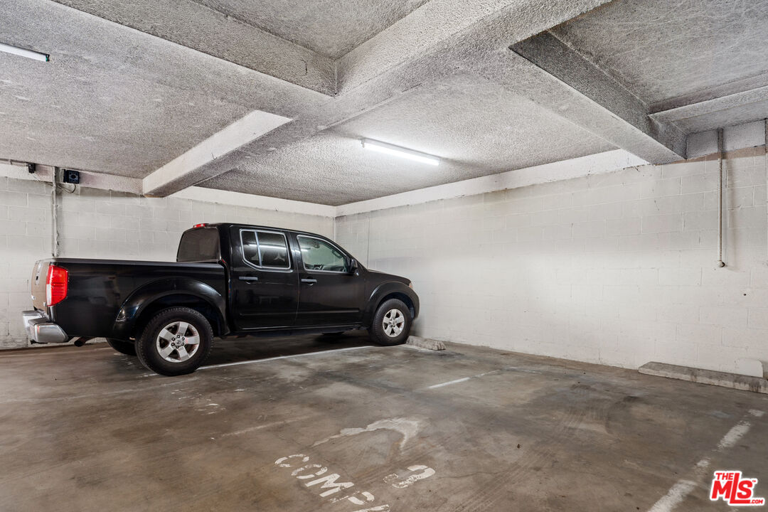 1802 Purdue Unit: UNIT B