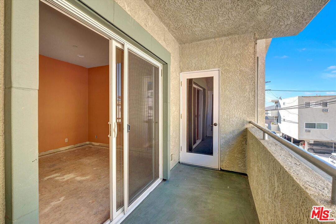 621 E Olive Ave Unit: 106