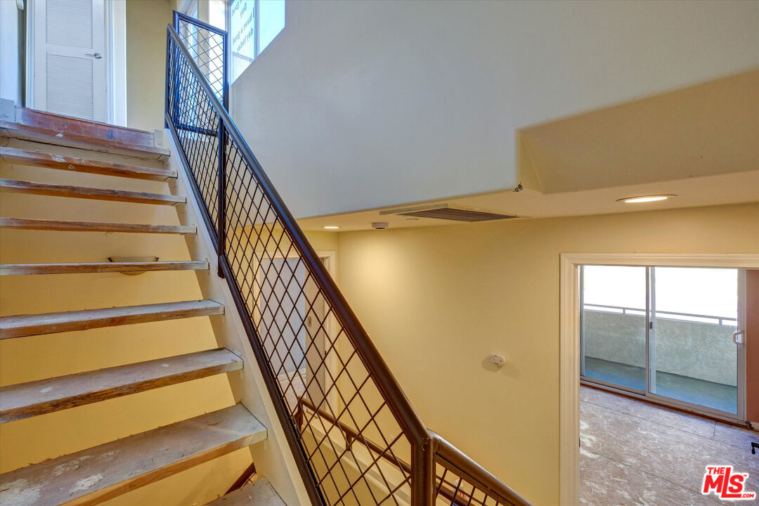 621 E Olive Ave Unit: 106