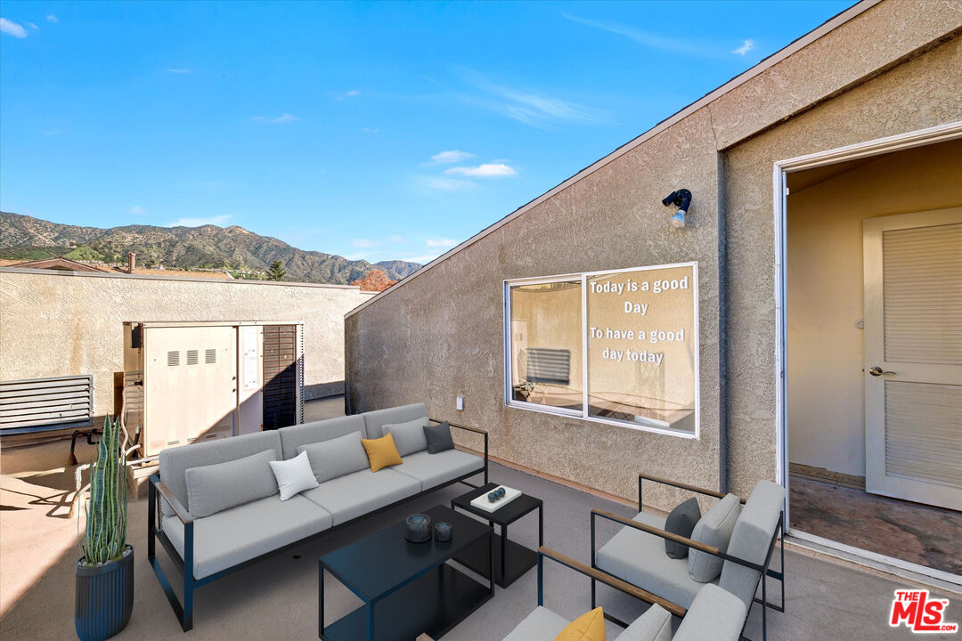 621 E Olive Ave Unit: 106