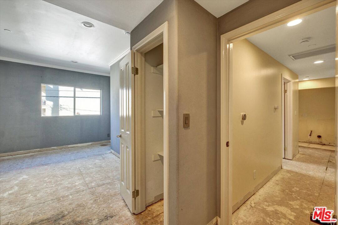 621 E Olive Ave Unit: 106