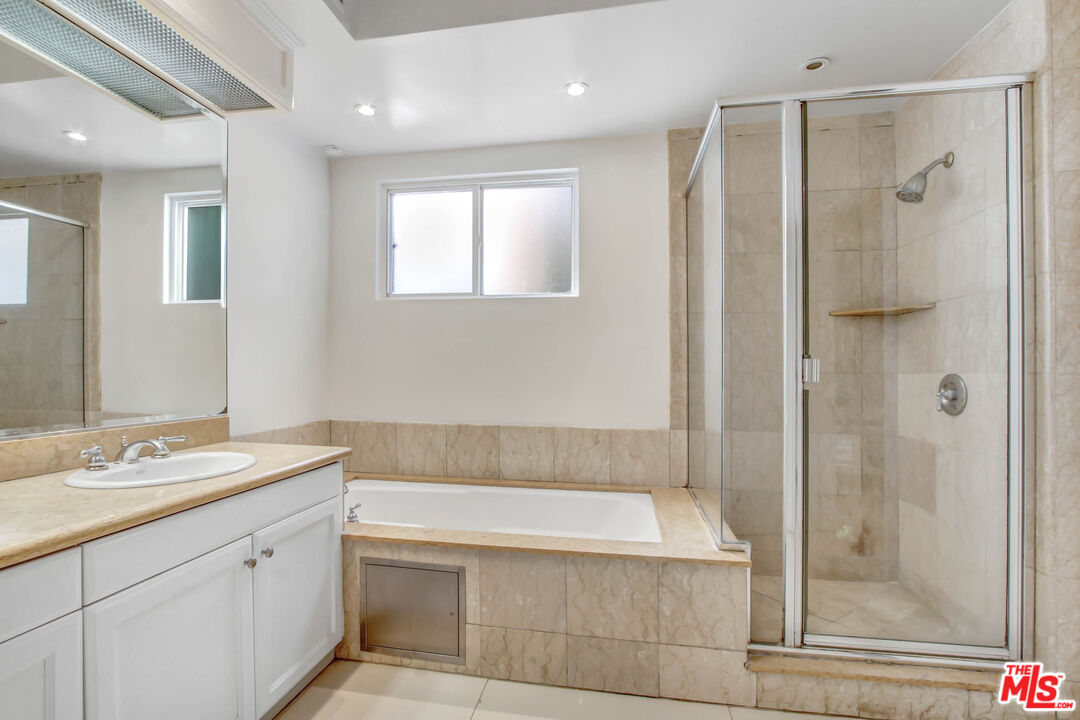 11921 Dorothy St Unit: 102