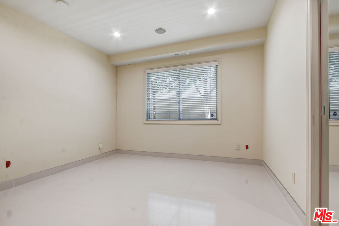 11921 Dorothy St Unit: 102