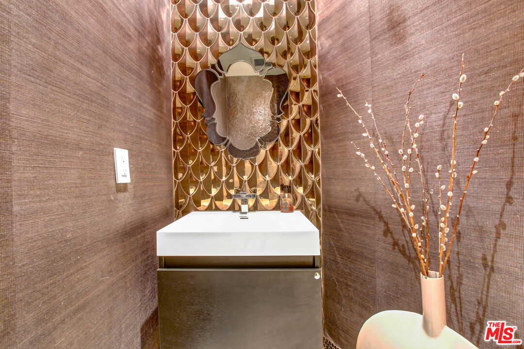 11921 Dorothy St Unit: 102