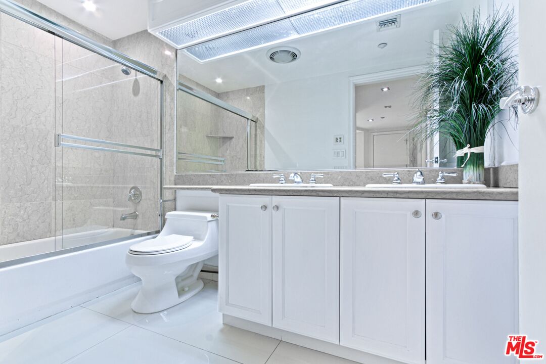 11921 Dorothy St Unit: 102