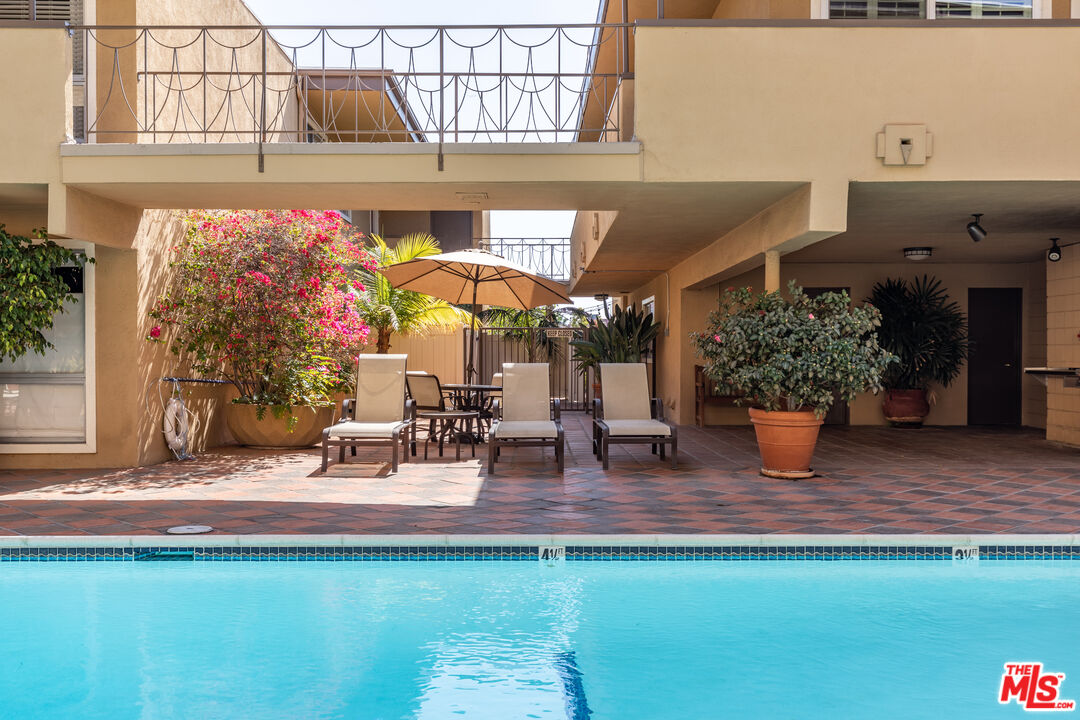 970 Palm Ave Unit: 215