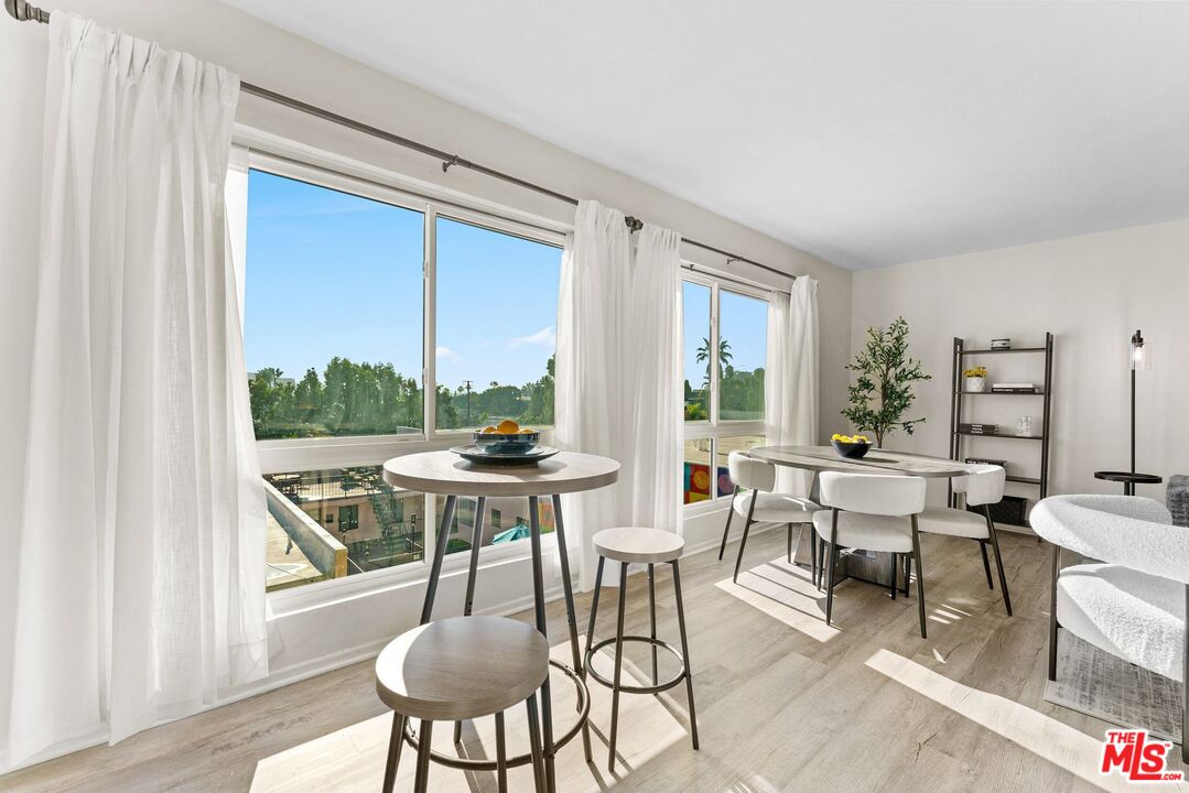 970 Palm Ave Unit: 215