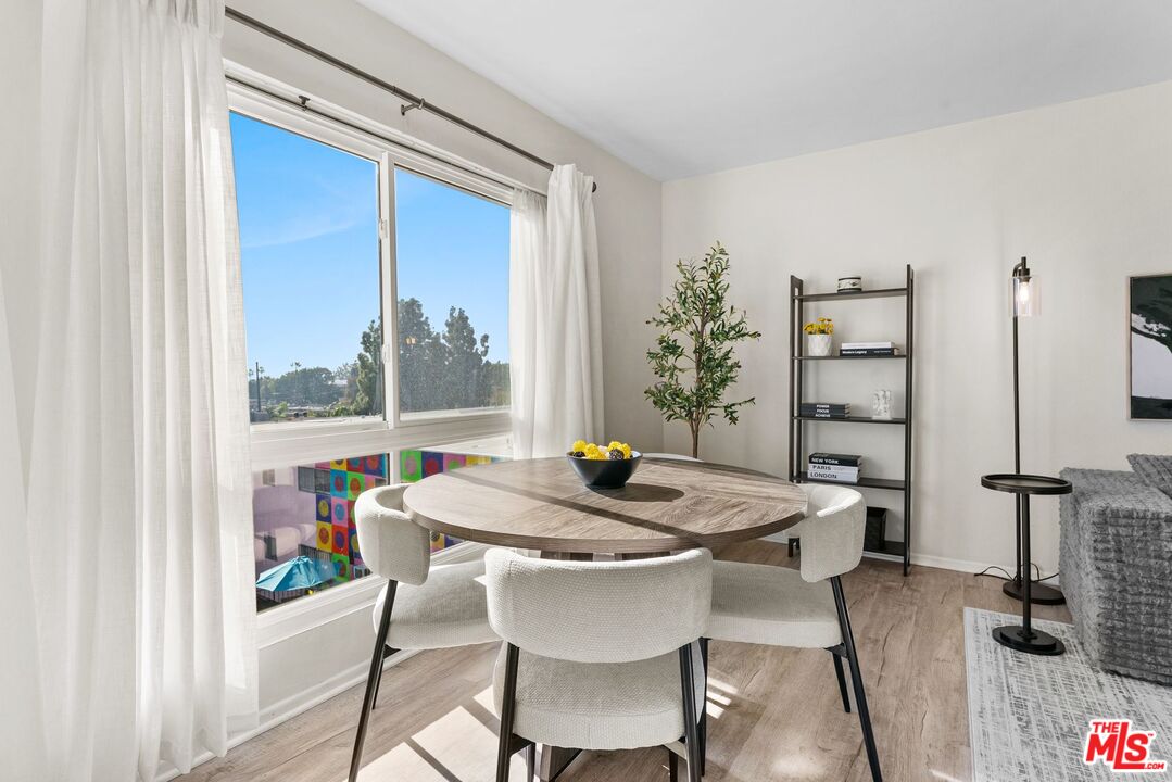 970 Palm Ave Unit: 215