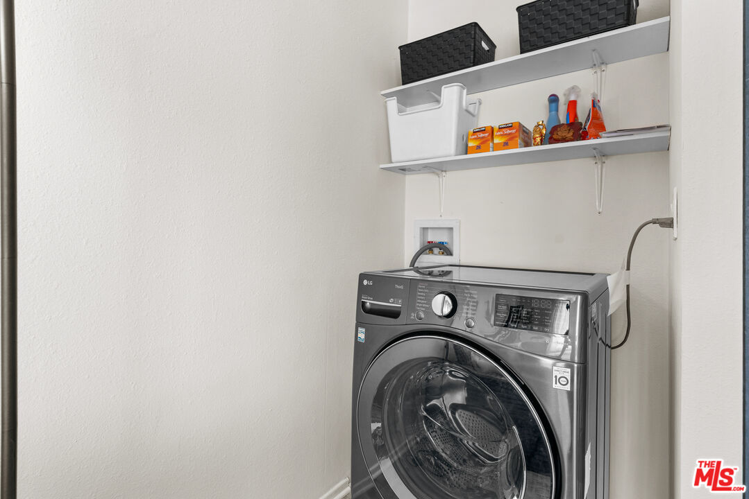 970 Palm Ave Unit: 215