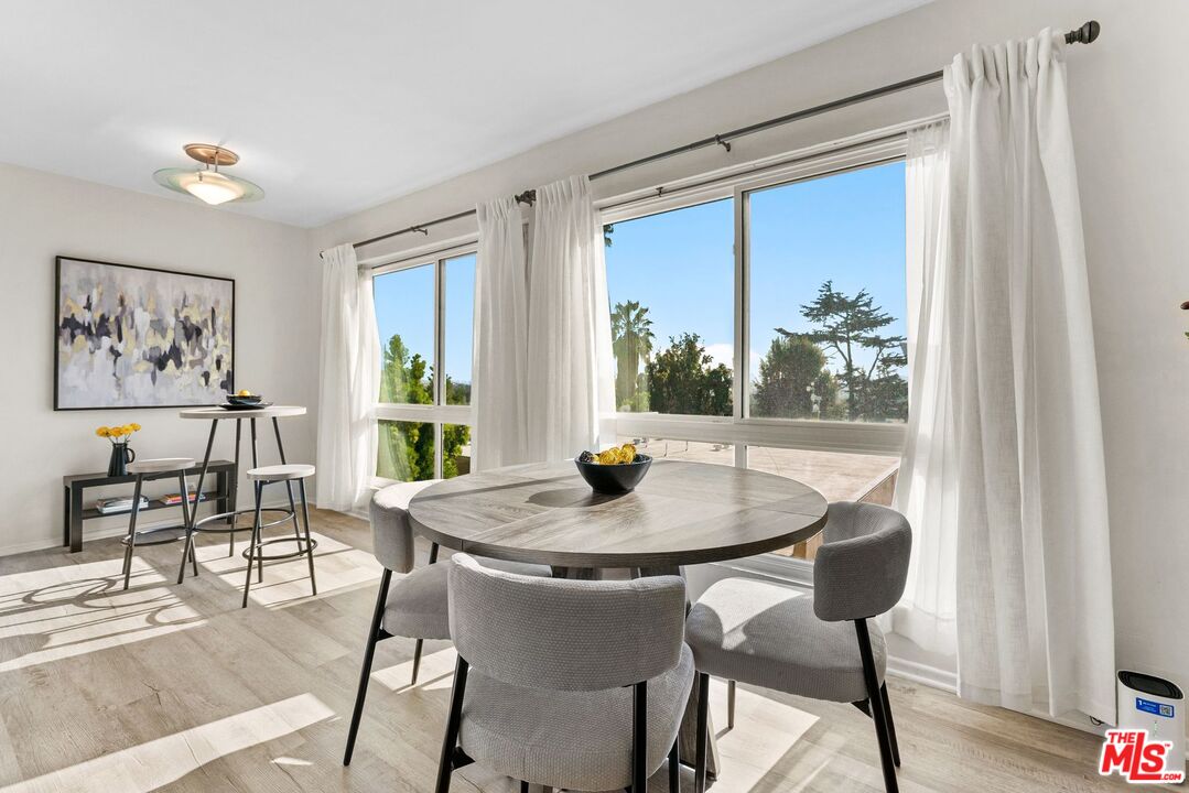 970 Palm Ave Unit: 215