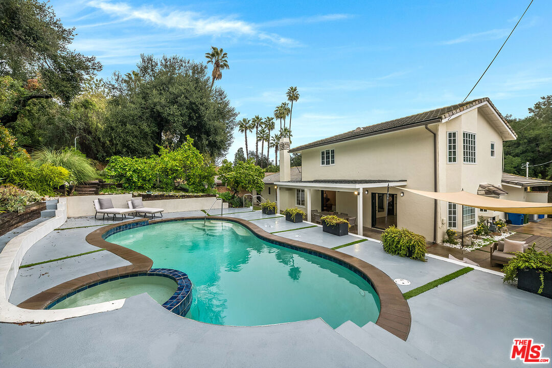 4665 San Feliciano Dr