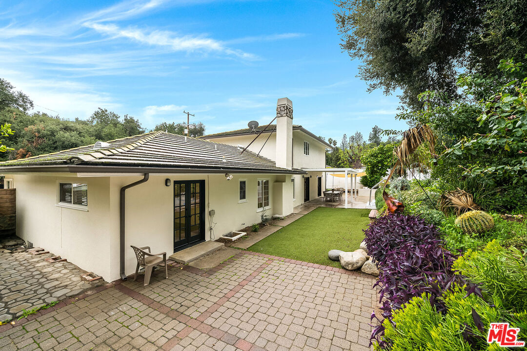 4665 San Feliciano Dr