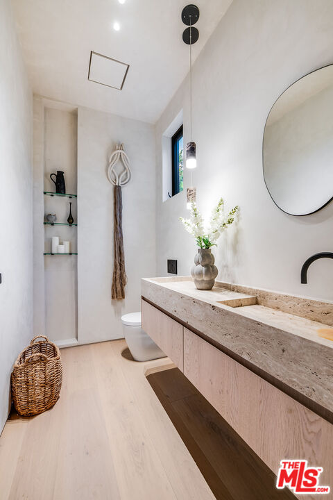 524 N Sierra Bonita Ave