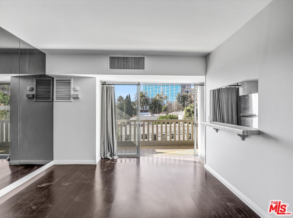 999 N Doheny Dr Unit: 311