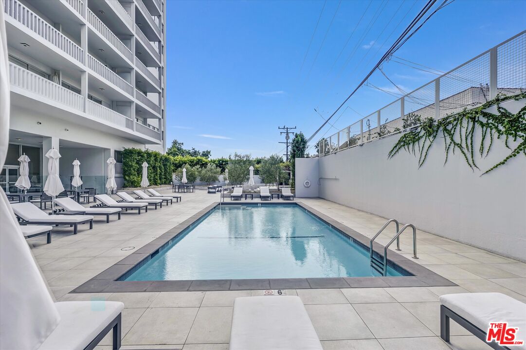 999 N Doheny Dr Unit: 311