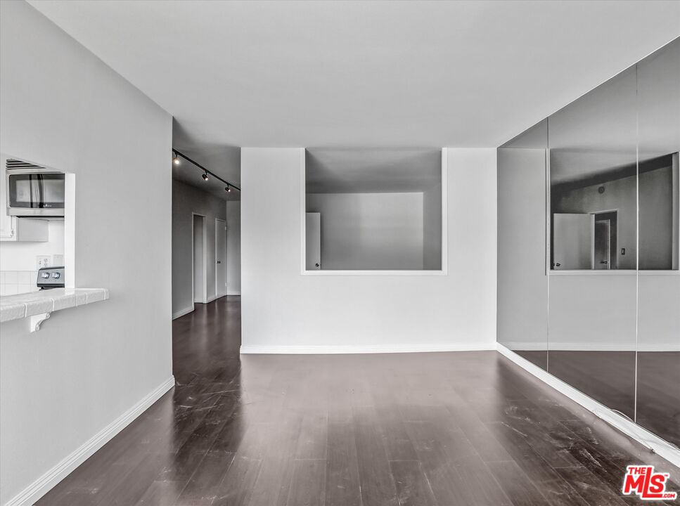 999 N Doheny Dr Unit: 311