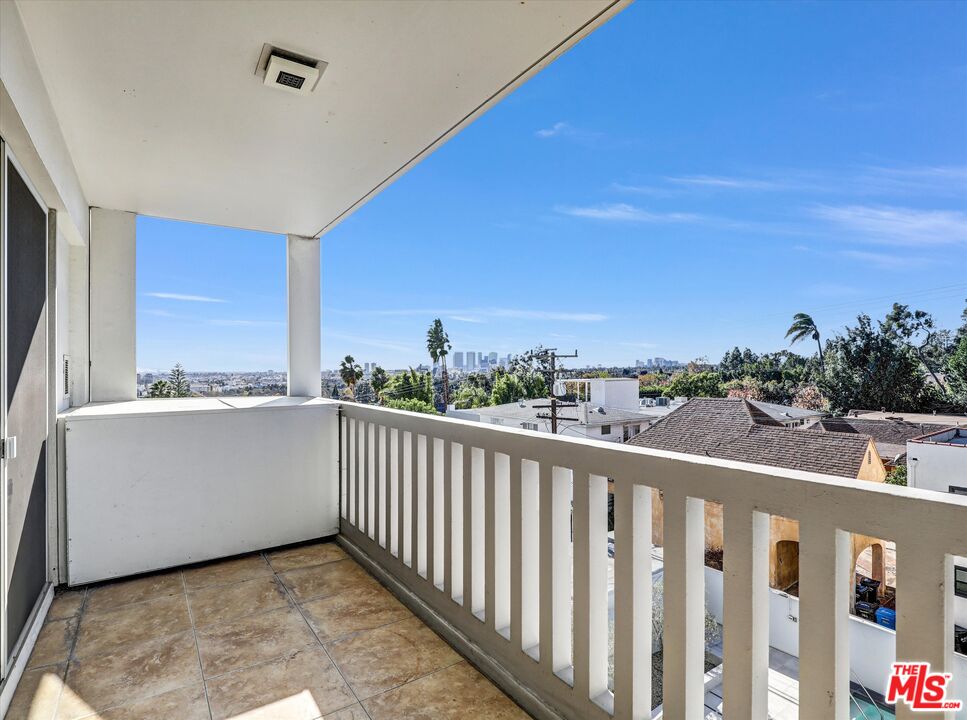 999 N Doheny Dr Unit: 311
