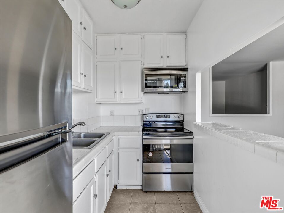 999 N Doheny Dr Unit: 311