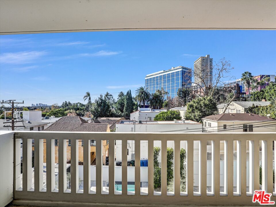 999 N Doheny Dr Unit: 311